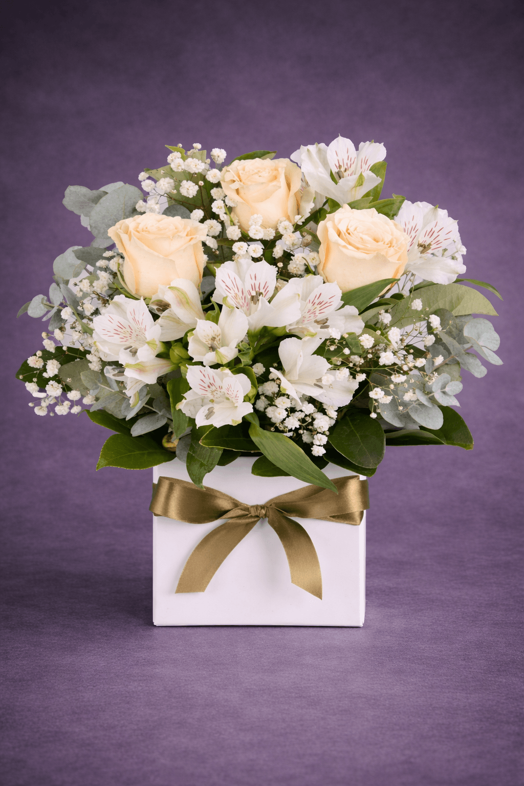 Elegant Floral Bouquet in Gift Box Signature